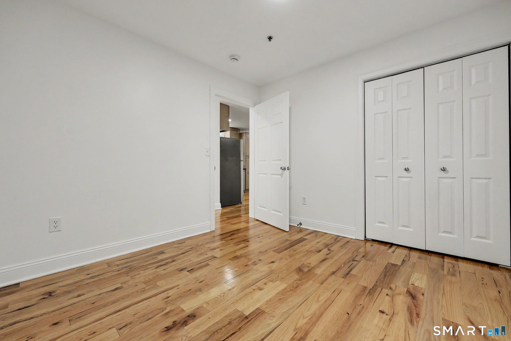 863-865 Brewster Street - Photo 11