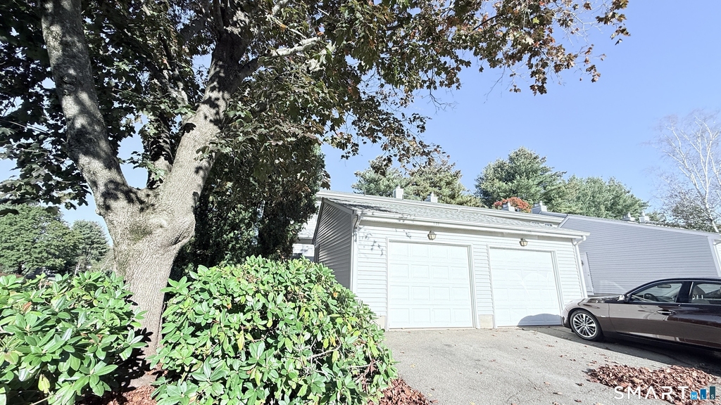 100 Misty Meadow Lane - Photo 0