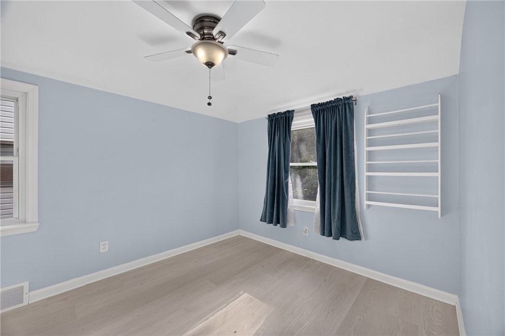 1542 Hawthorne St - Photo 25