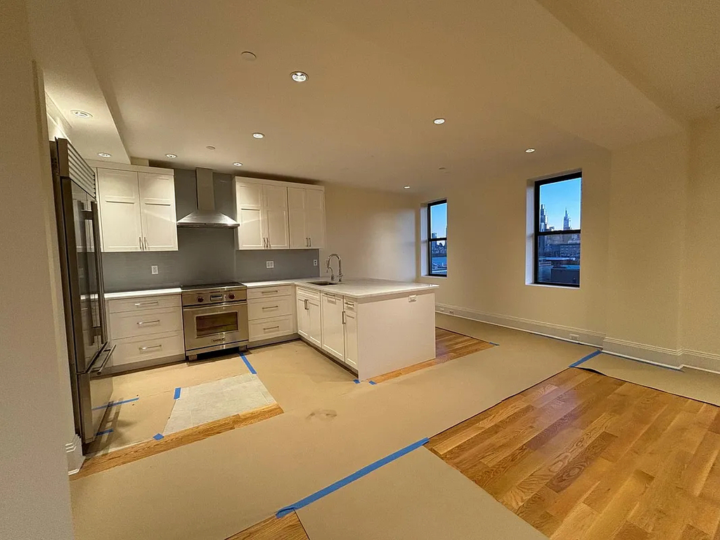 West 81st Street - Photo 11