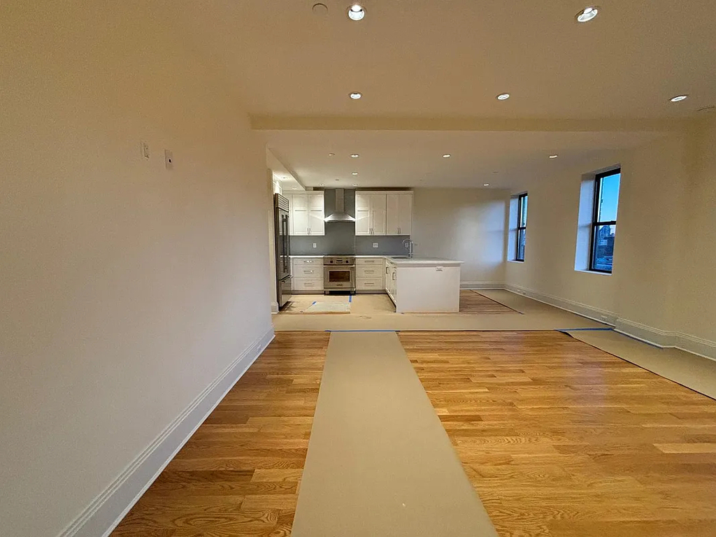 West 81st Street - Photo 6
