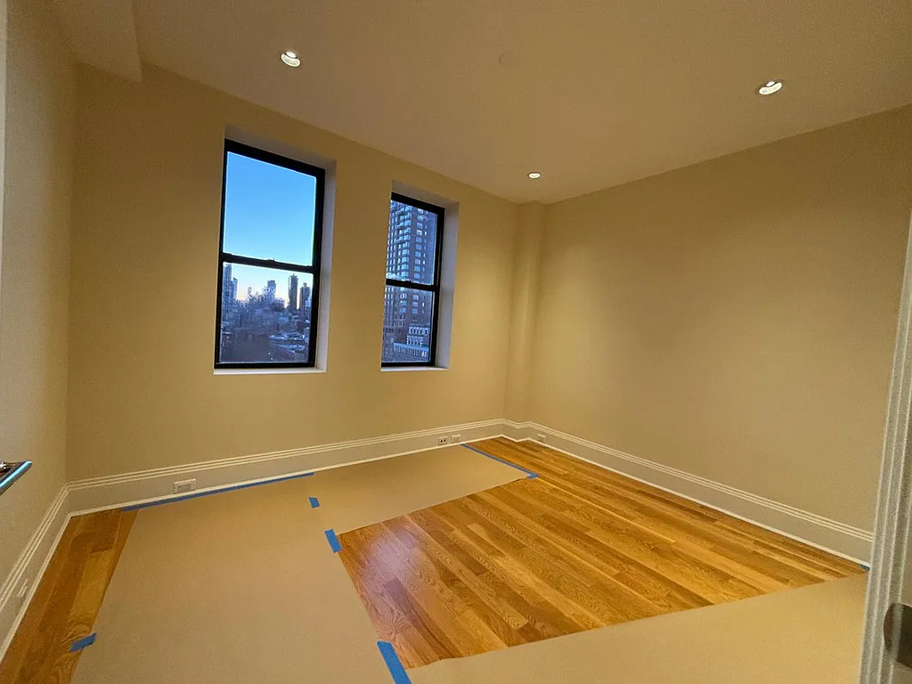 West 81st Street - Photo 15