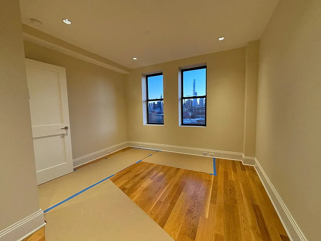 West 81st Street - Photo 16
