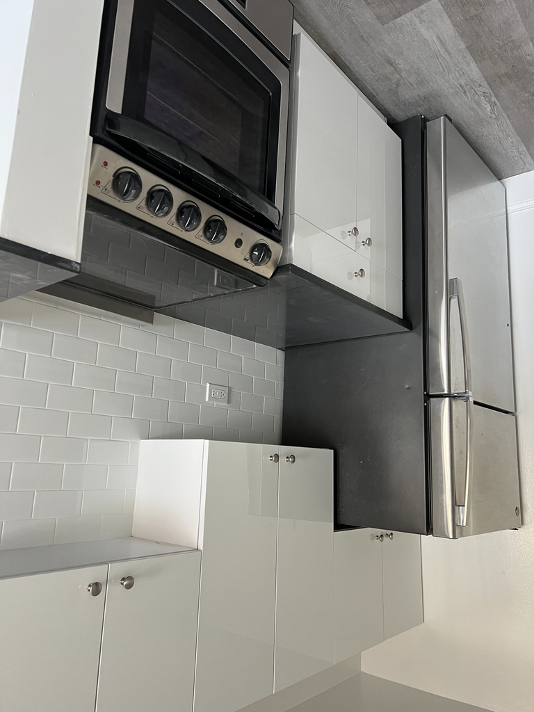 West 34th Street - Photo 2