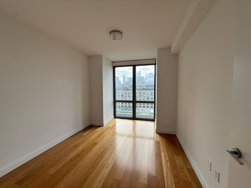 11th St &  West 57th Street - Photo 1