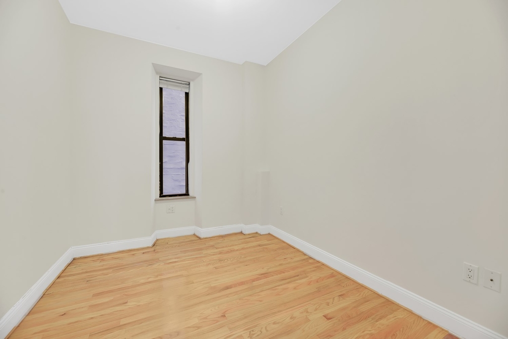 Madison Avenue - Photo 4