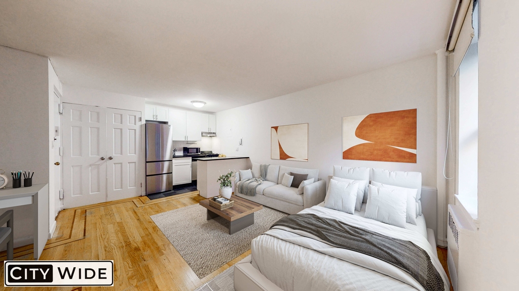 30 Charlton Street - Photo 0