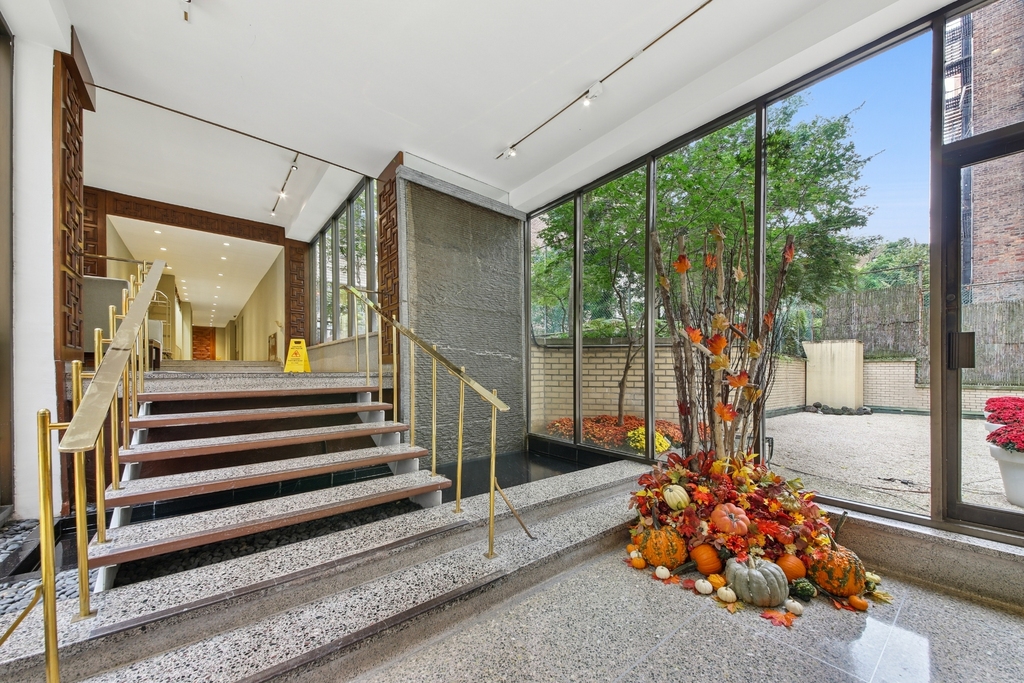 333 East 49th Street, 11B - Photo 6