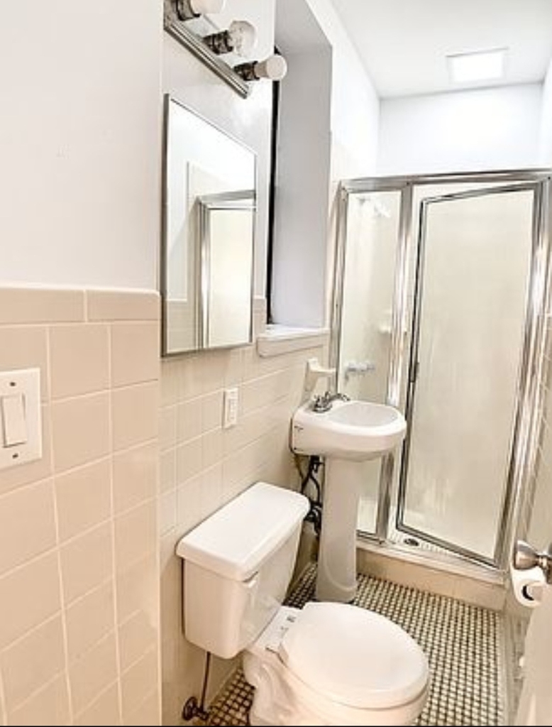 208 West 82nd Street - Photo 3