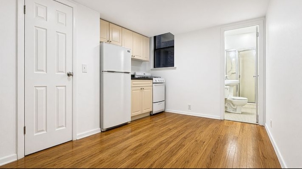 208 West 82nd Street - Photo 1