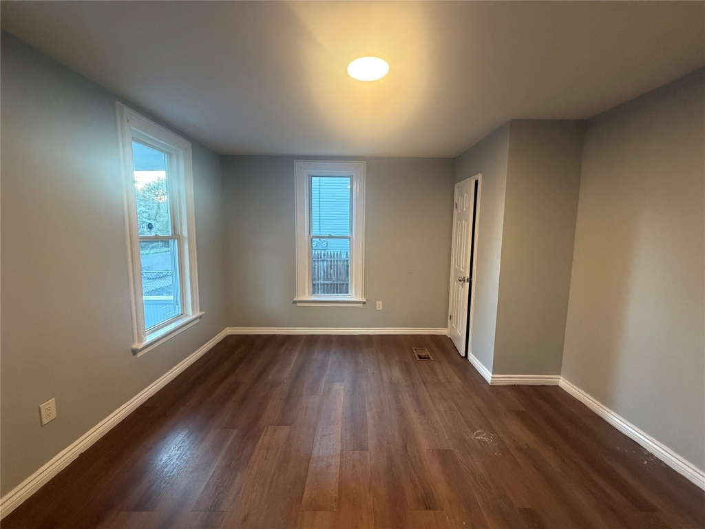 4 Thorp Street - Photo 10