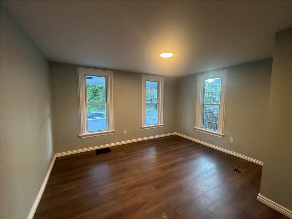 4 Thorp Street - Photo 9