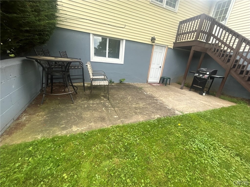 4 Center Terrace - Photo 2