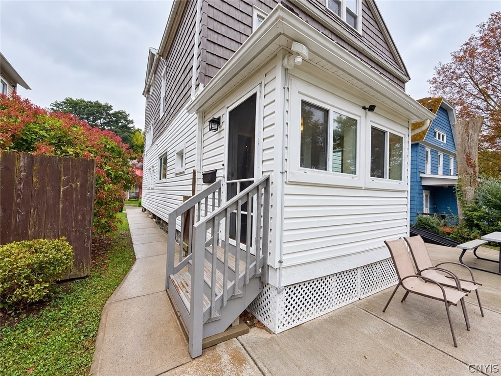 107 Ross Place - Photo 2