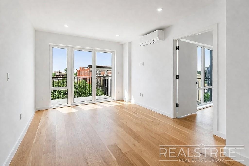 105 Rogers Avenue - Photo 16