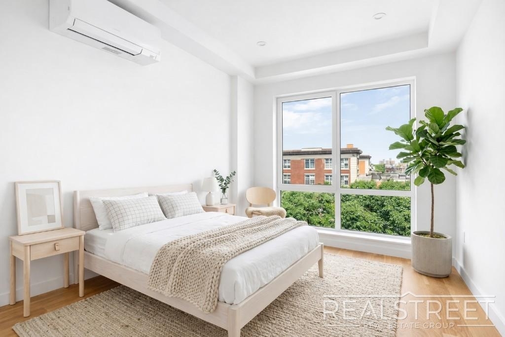 105 Rogers Avenue - Photo 9