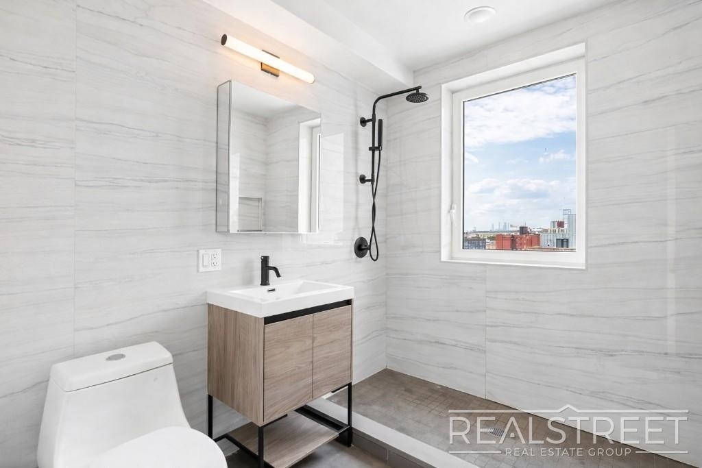 105 Rogers Avenue - Photo 11