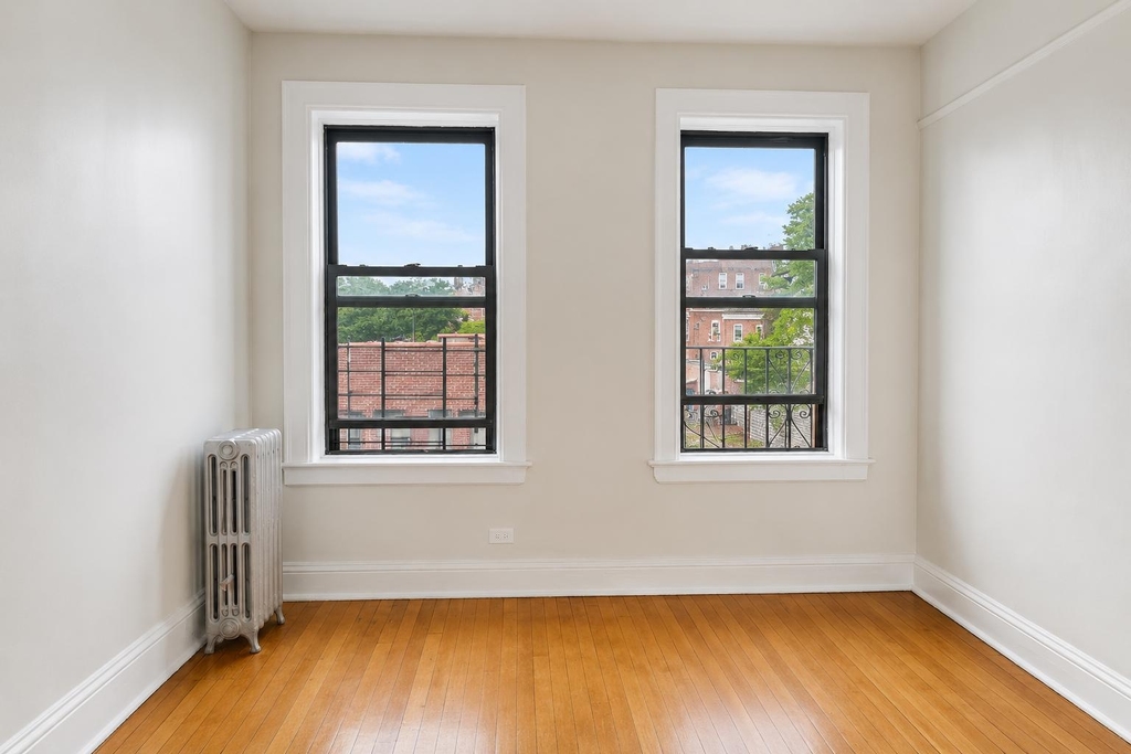 1544 Gillespie Avenue - Photo 1
