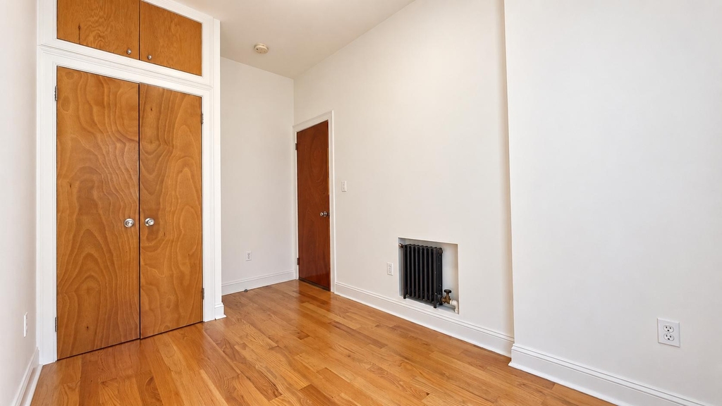 664 West 163rd Street - Photo 9