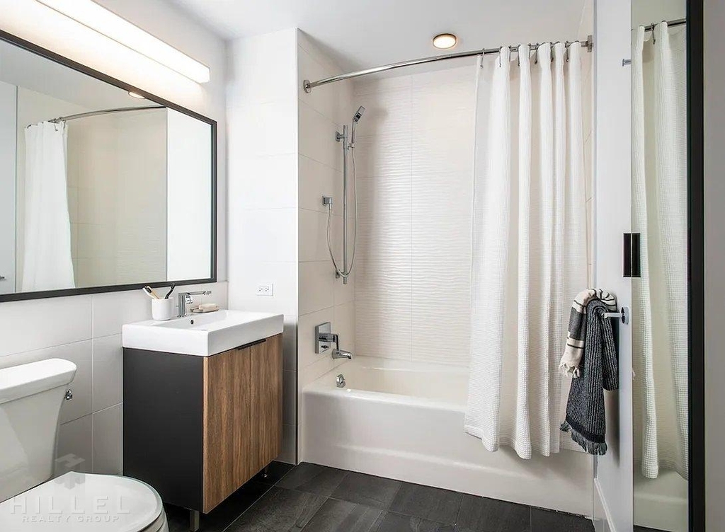 57th Avenue - Photo 3