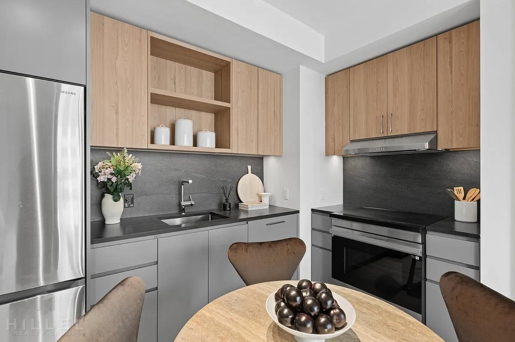 Willoughby Street - Photo 9