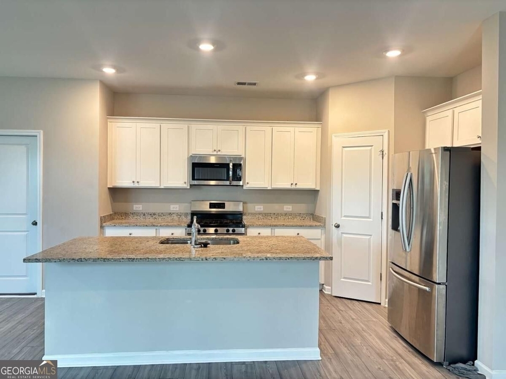 243 Grey Falcon Avenue - Photo 2