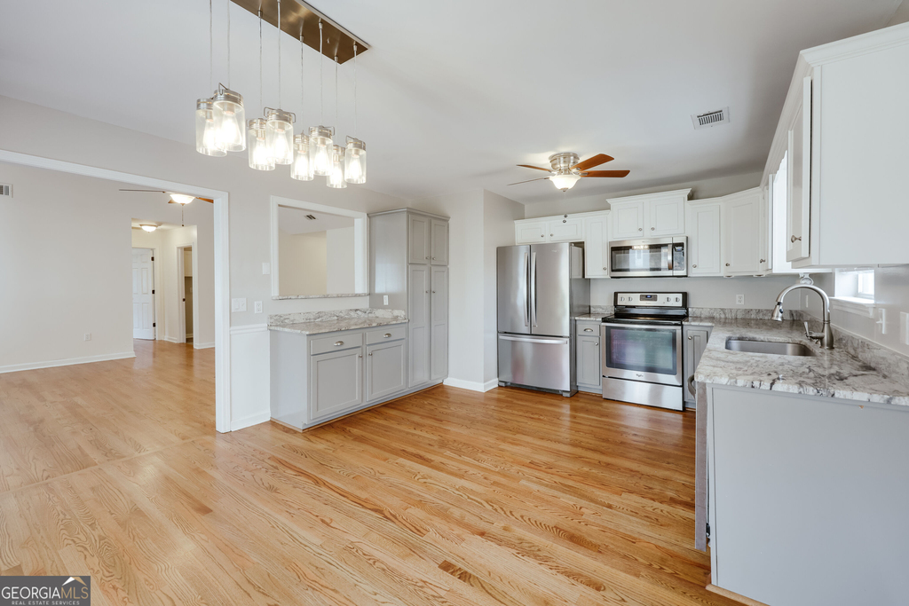 1021 Jessica Way - Photo 9