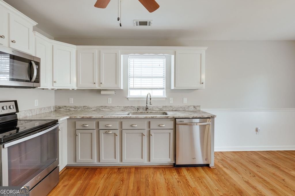 1021 Jessica Way - Photo 12