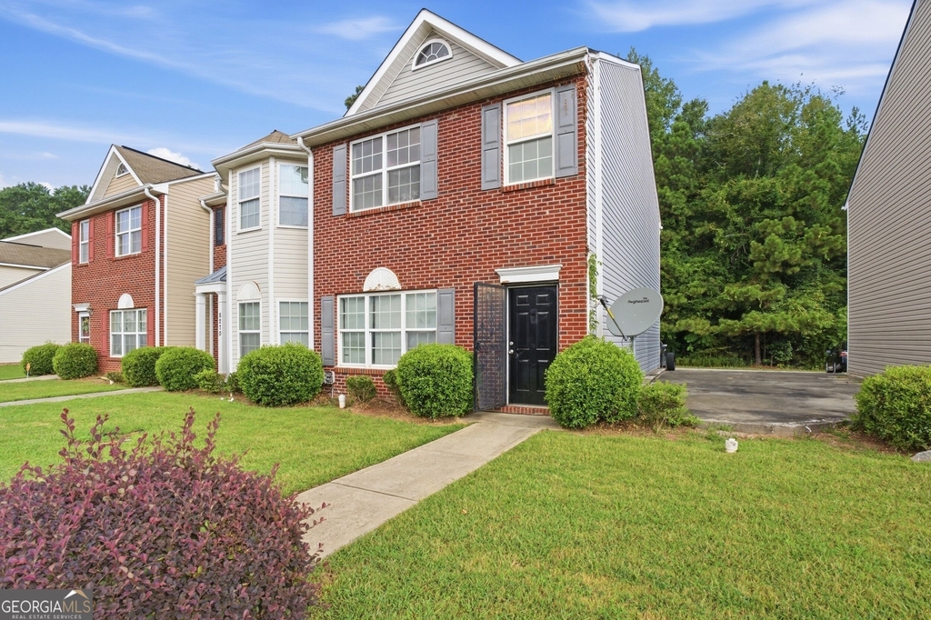 8260 Oakley Circle - Photo 0