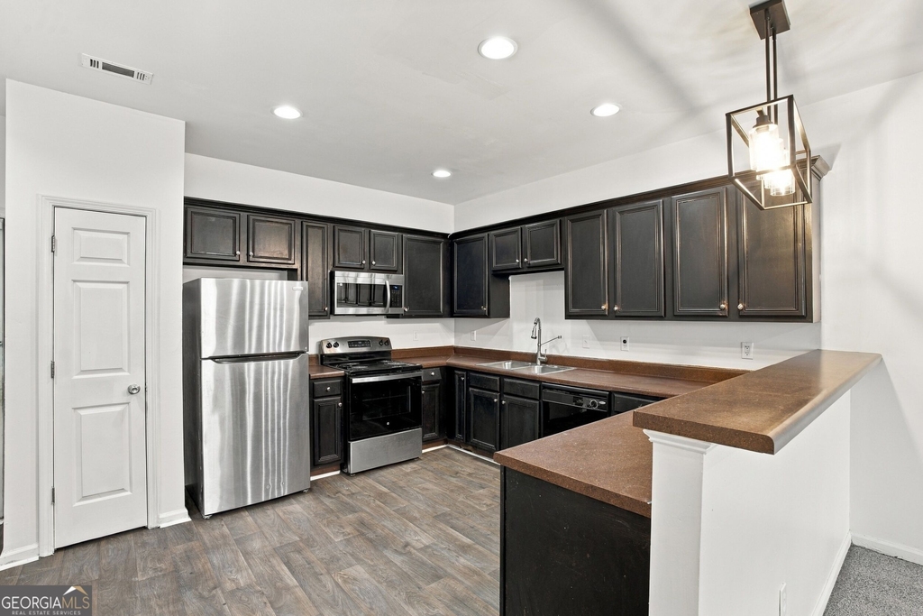 8260 Oakley Circle - Photo 10