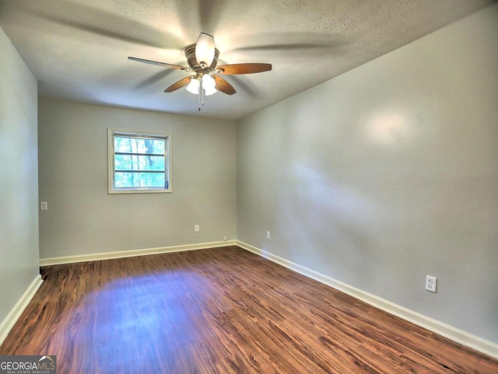 5465 Honeysuckle Trail - Photo 9