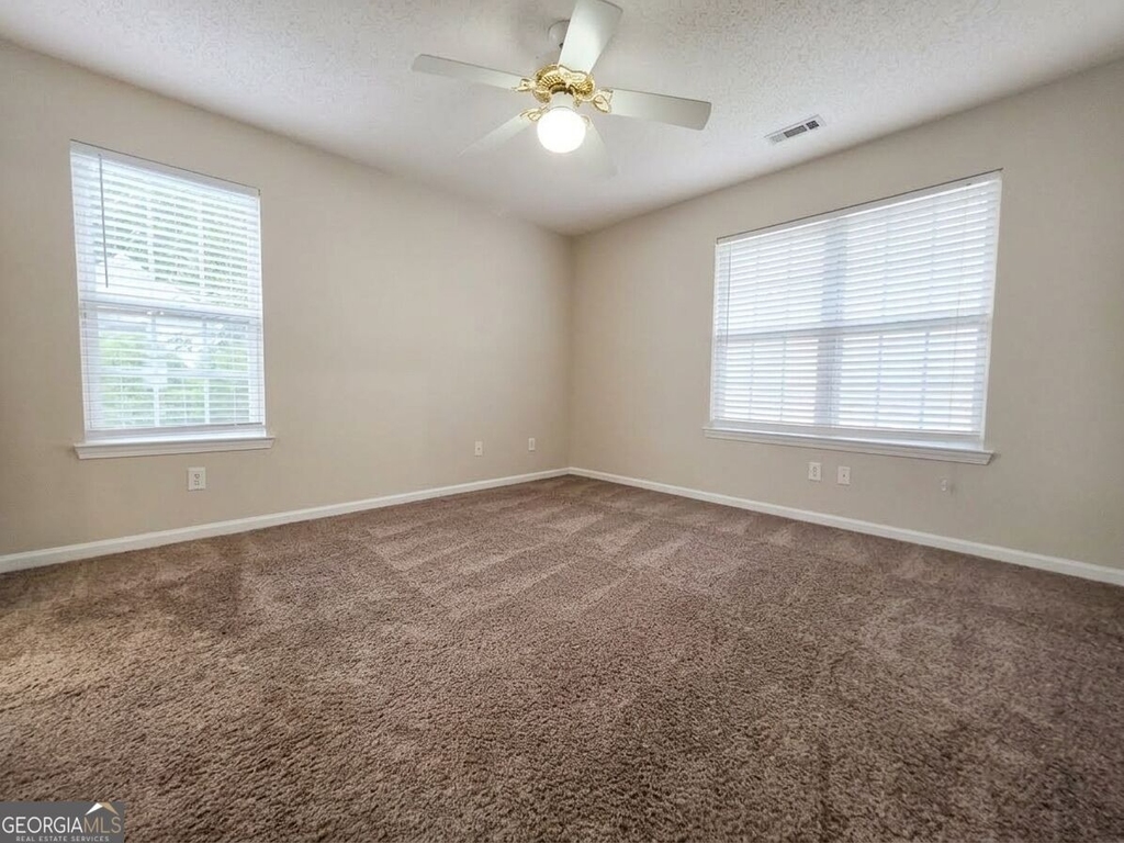 613 N Fairfield Drive - Photo 11