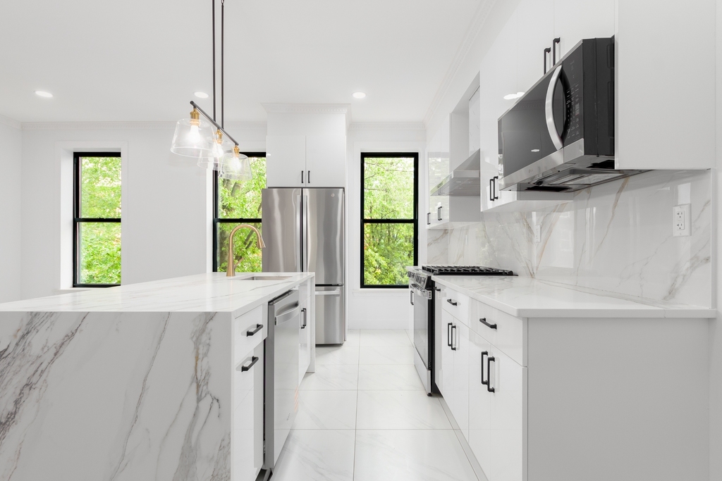 533 Madison Street - Photo 1