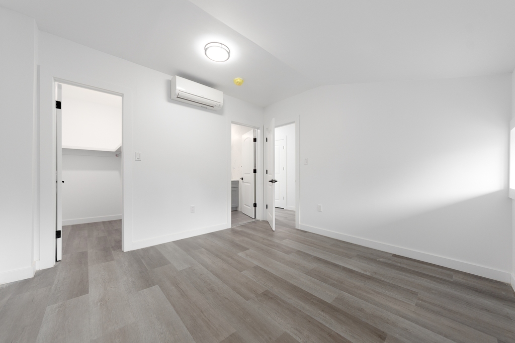 533 Madison Street - Photo 12