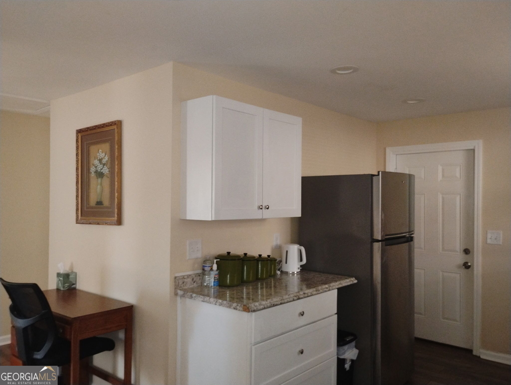 873 Grayson Avenue - Photo 4