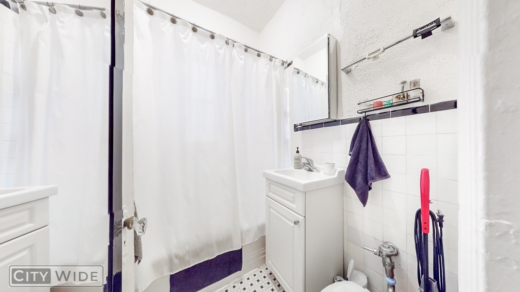 4 West 103rd Street - Photo 3