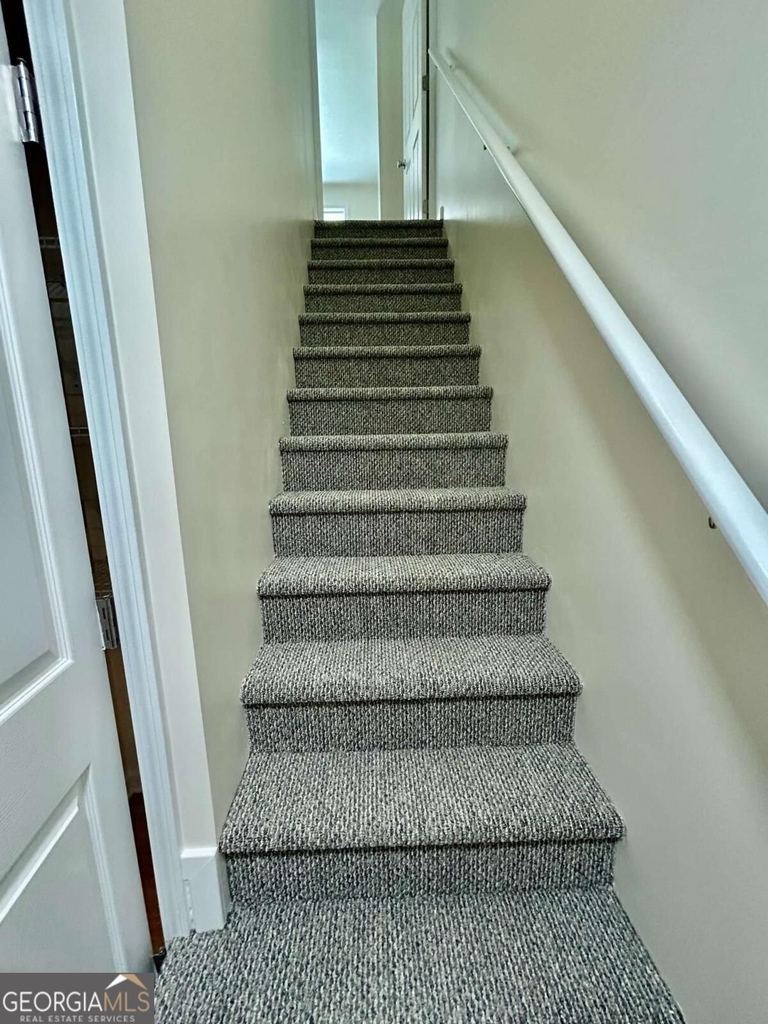 28 Spring Street - Photo 9