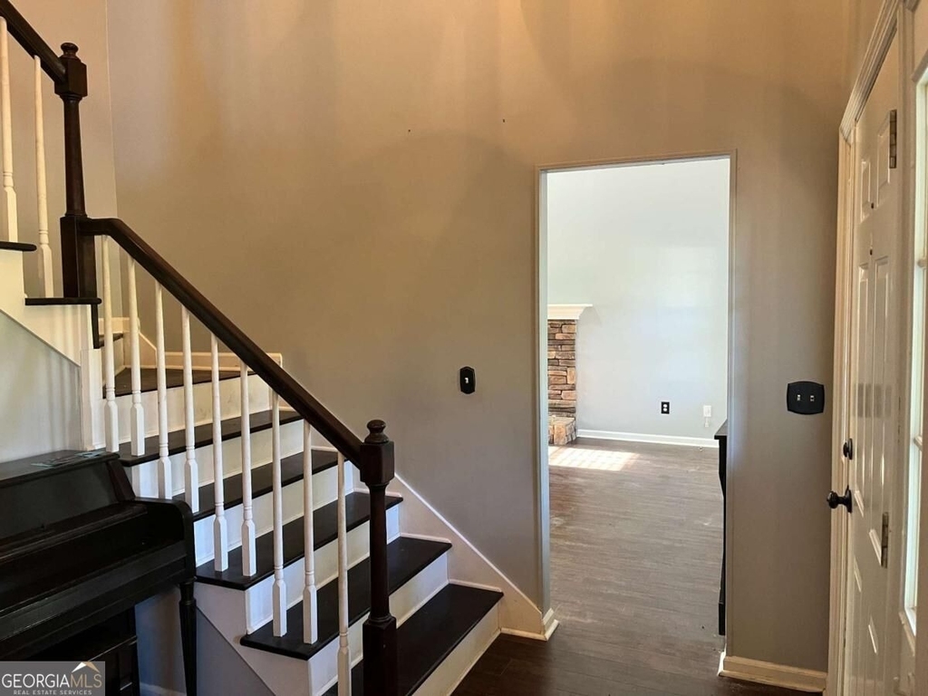 30 Candlewood Court - Photo 2