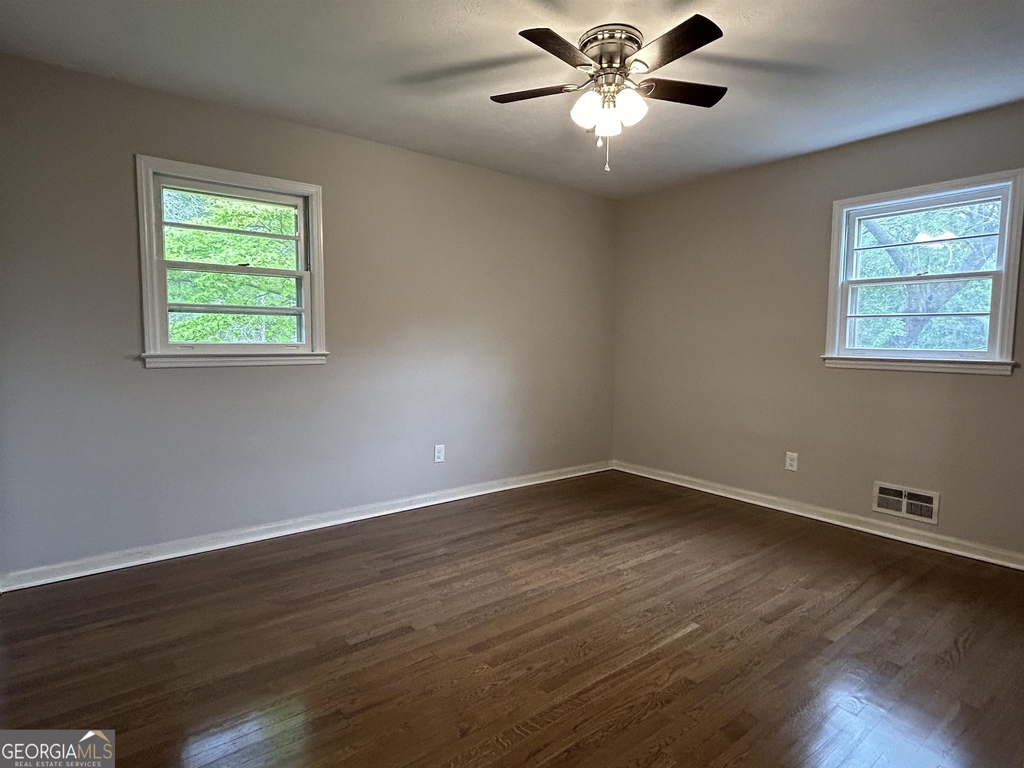 720 Jewel Place - Photo 18