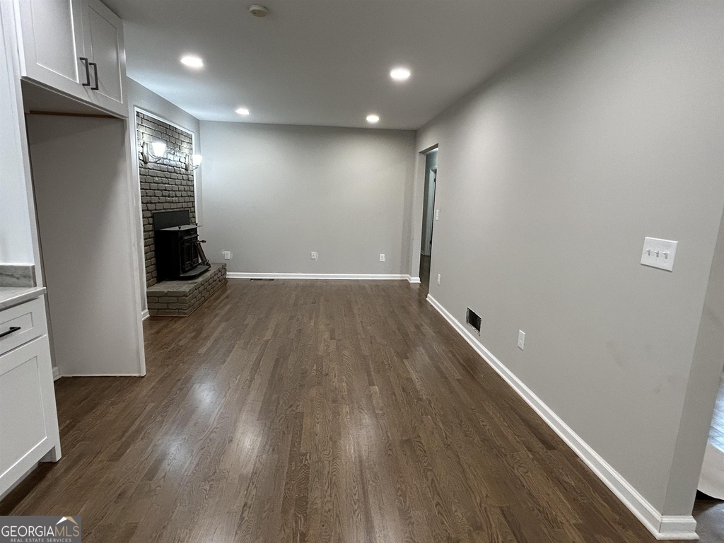 720 Jewel Place - Photo 11