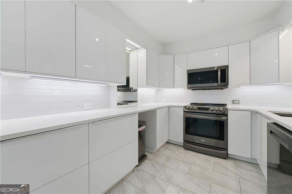 2870 Pharr Court South Nw - Photo 4