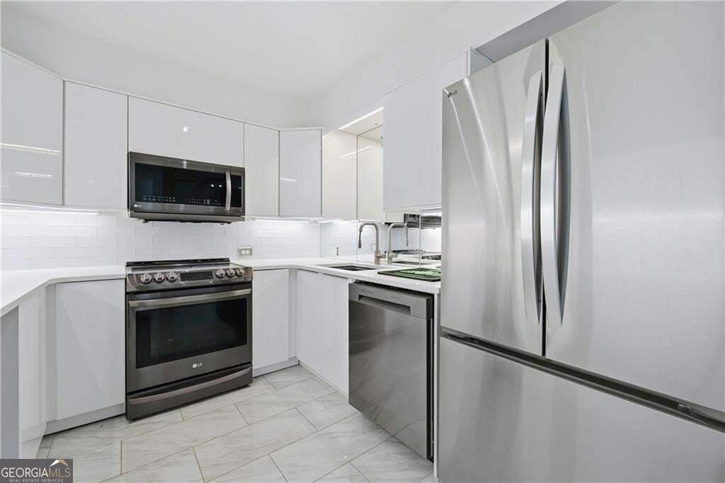 2870 Pharr Court South Nw - Photo 3