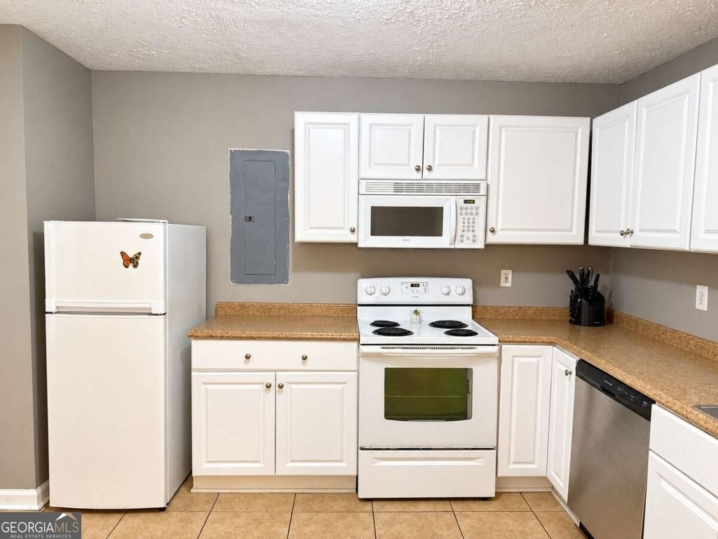1447 Shiloh Way Nw - Photo 3