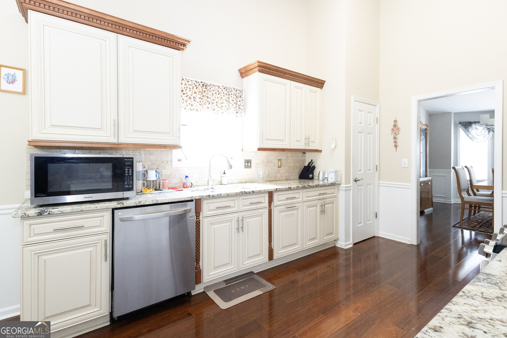 315 Myrtlewood Terrace - Photo 8