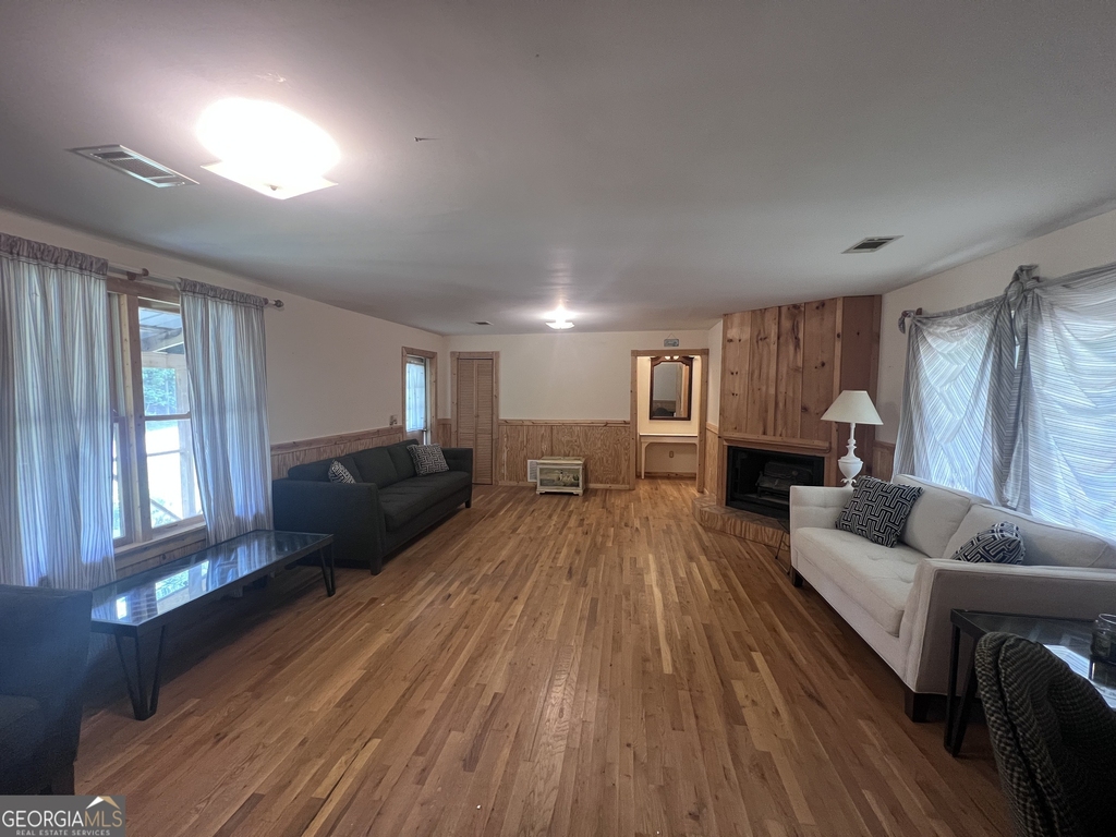844 Shorewood Circle - Photo 4