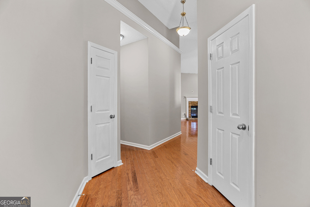 35 Bedford Park Drive - Photo 11