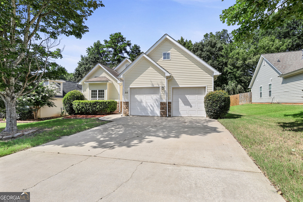 35 Bedford Park Drive - Photo 0