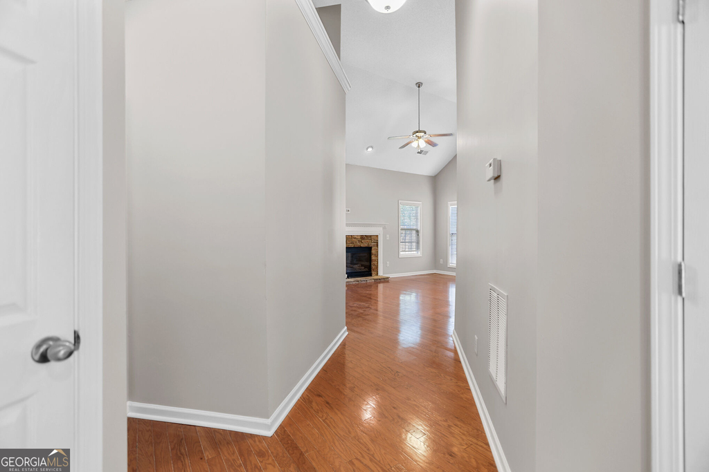 35 Bedford Park Drive - Photo 28