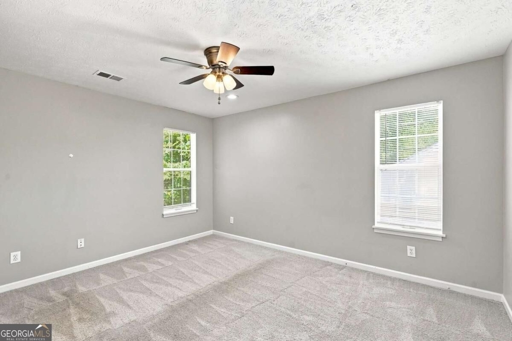 5557 Clover Rise Lane - Photo 14