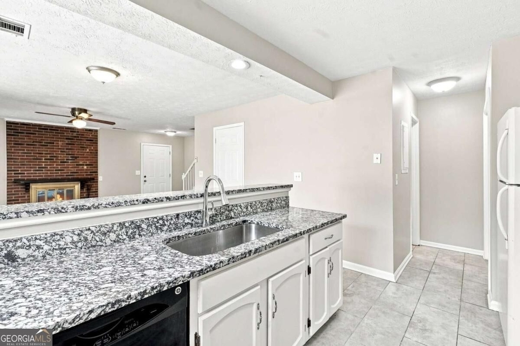 5557 Clover Rise Lane - Photo 12